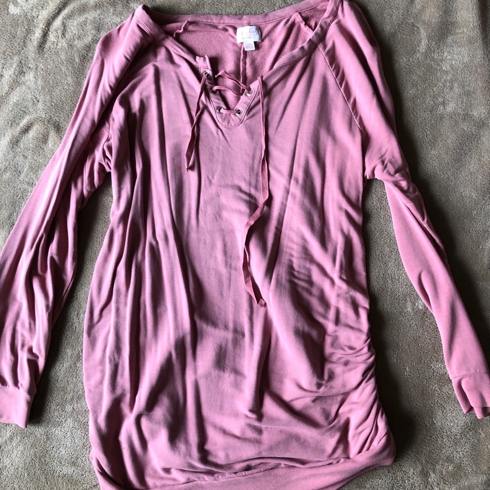 Ingrid and Isabel maternity long sleeve tunic